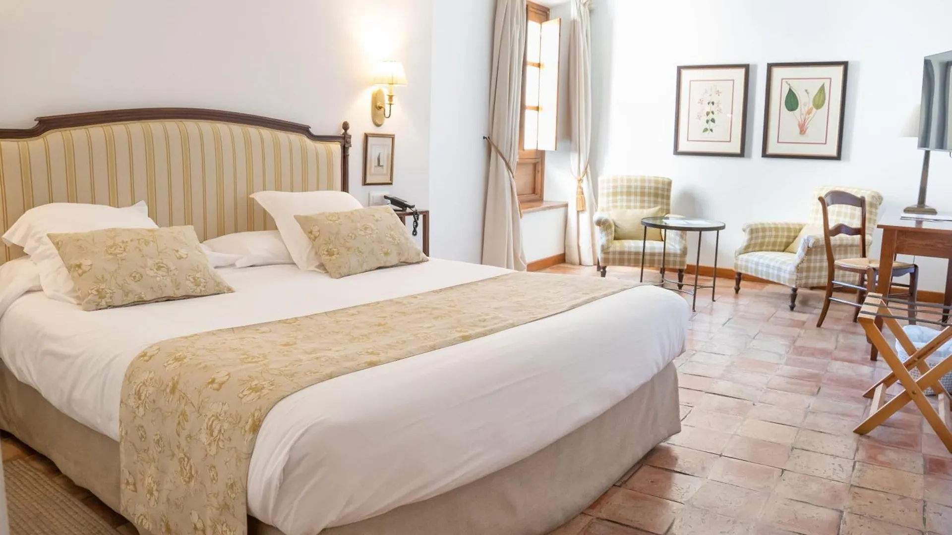 Hotel Puerta De La Luna Baeza