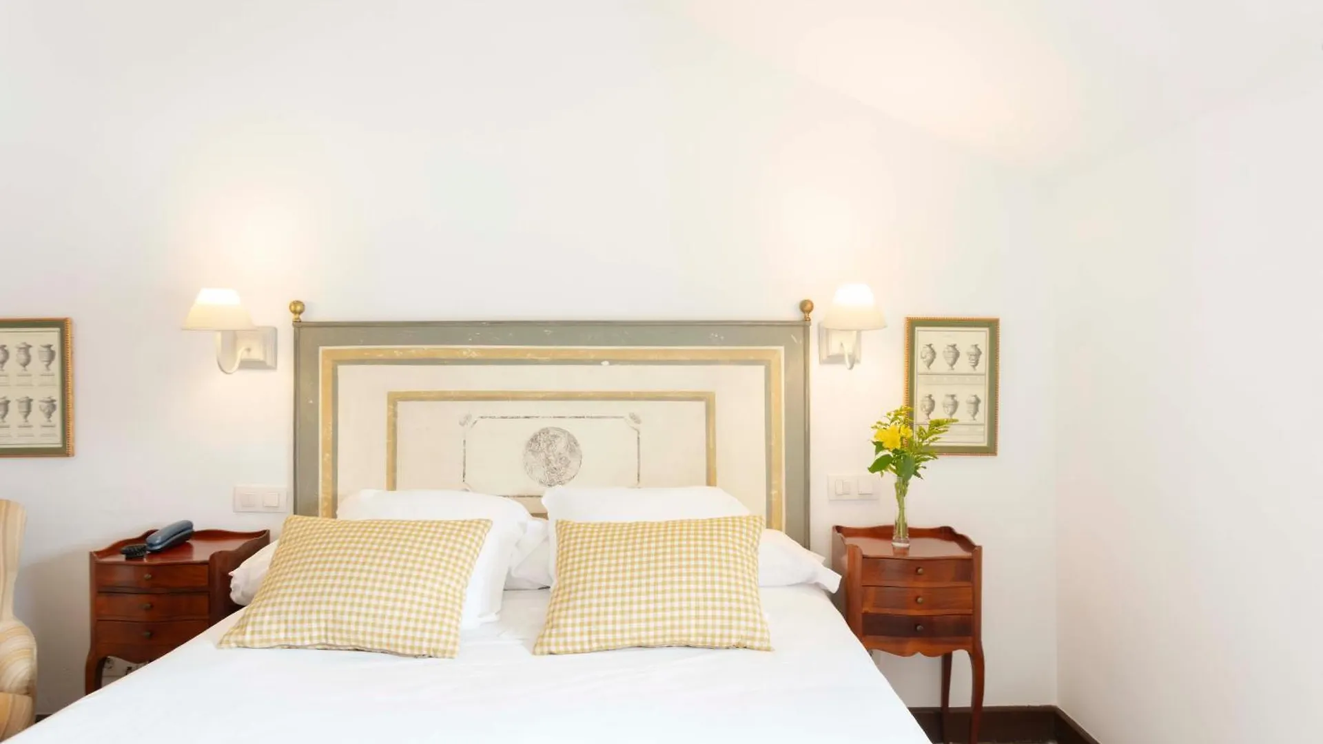 Hotel Puerta De La Luna Baeza Spain
