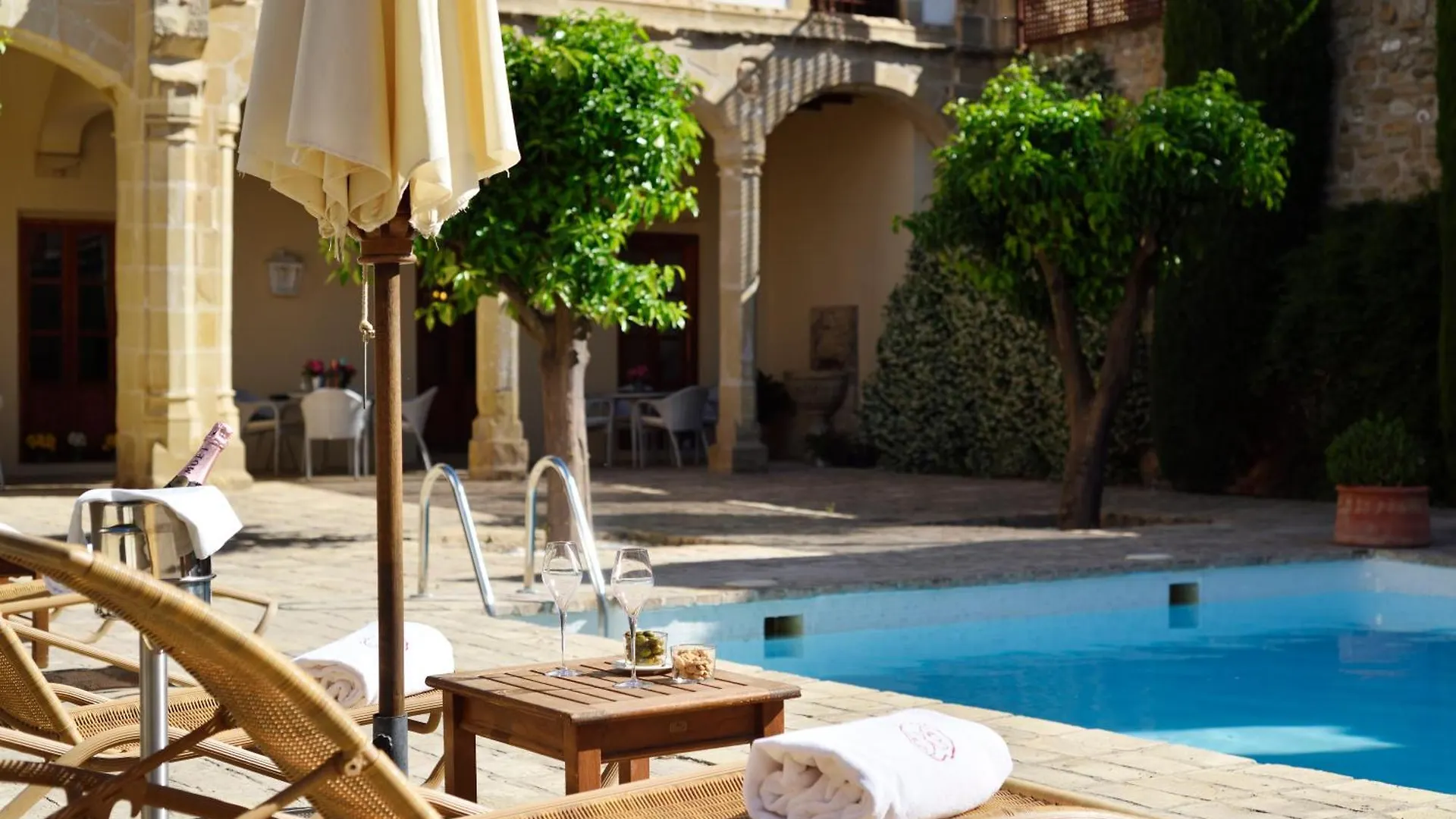Hotel Puerta De La Luna Baeza