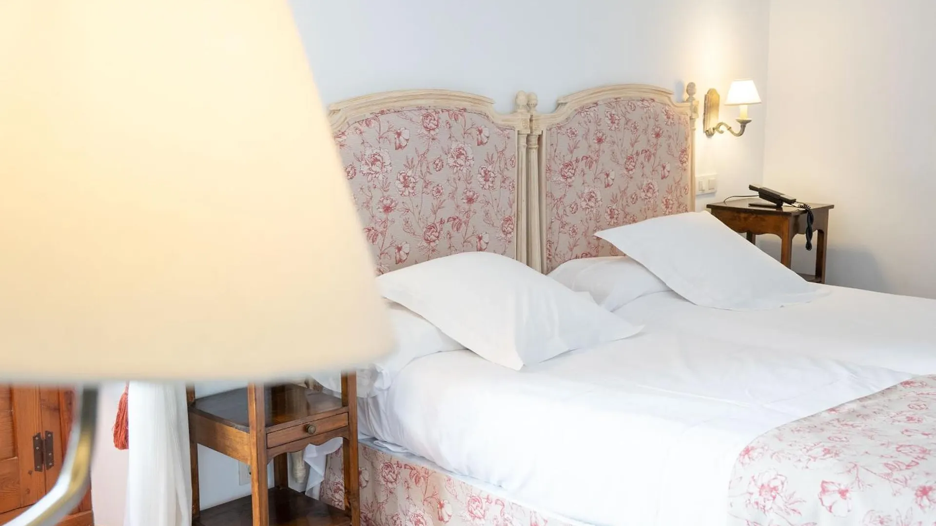 Hotel Puerta De La Luna Baeza 4*,  Spanje