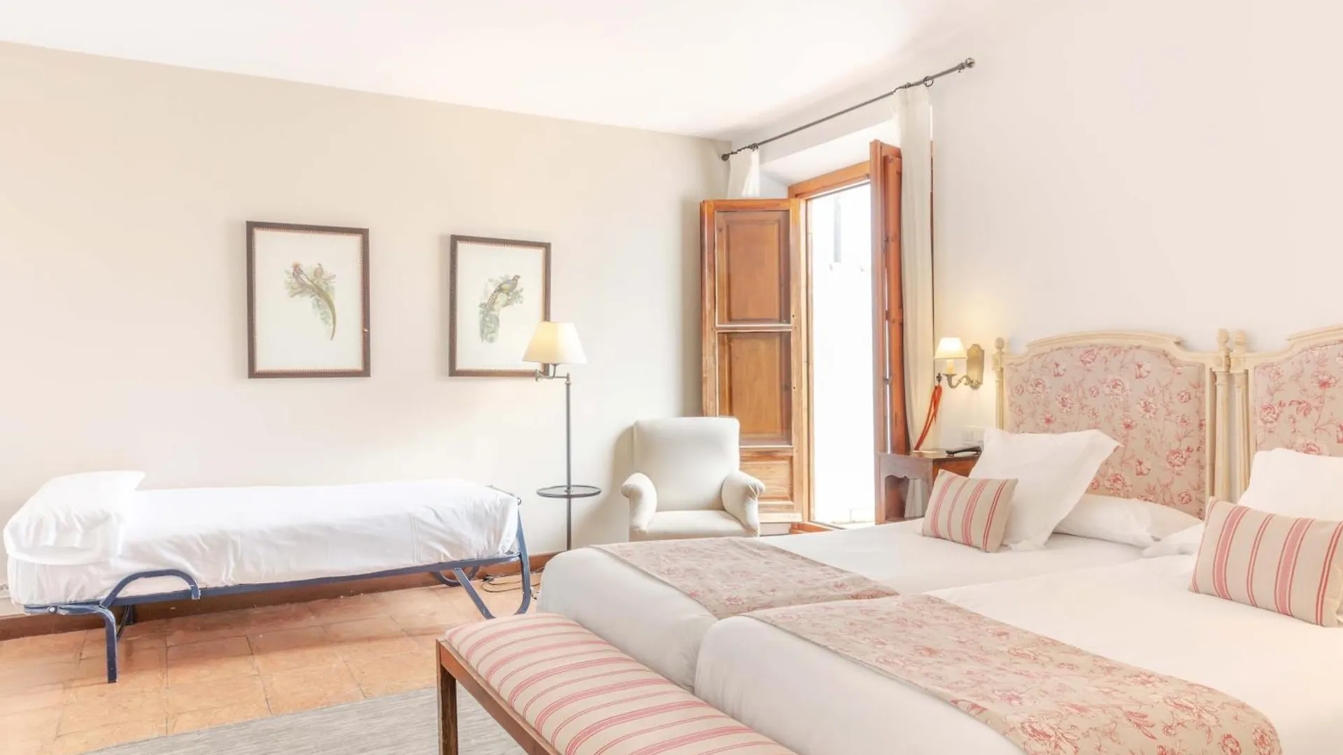 Hotel Puerta De La Luna Baeza 4*,  Spain